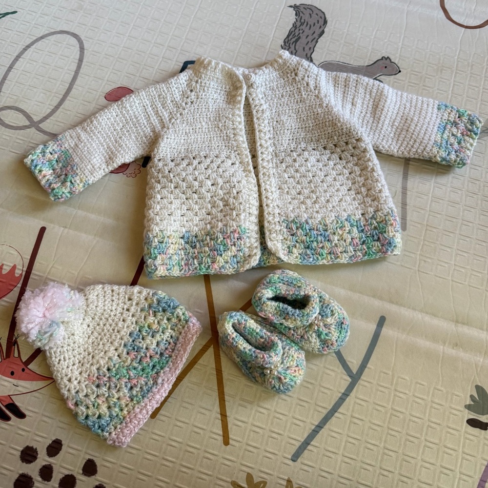 Handmade Newborn Gift Set 0-3months  Sweater, Hat, Blanket, and Booties Set